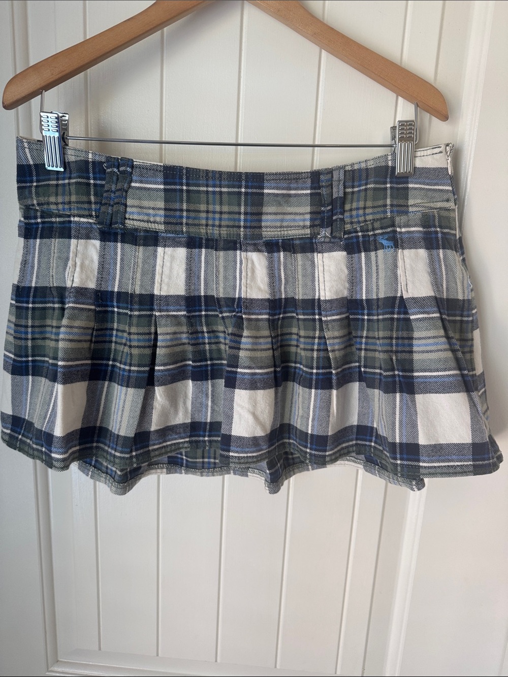 Abercrombie & Fitch Blue & White Plaid Pleated Mini Skirt